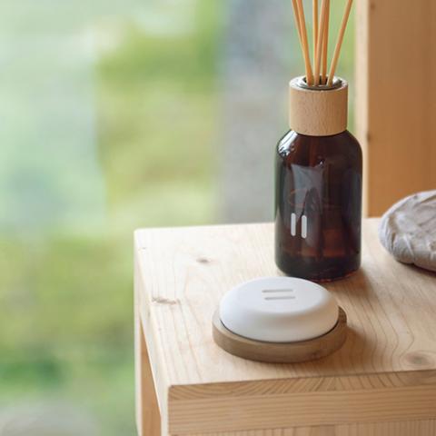 Rento Stone Diffuser – Ceramic Aroma Diffuser with Bamboo Tray | Scandinavian Design